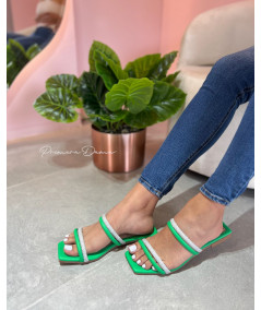 SANDALIA TIRAS VERDE